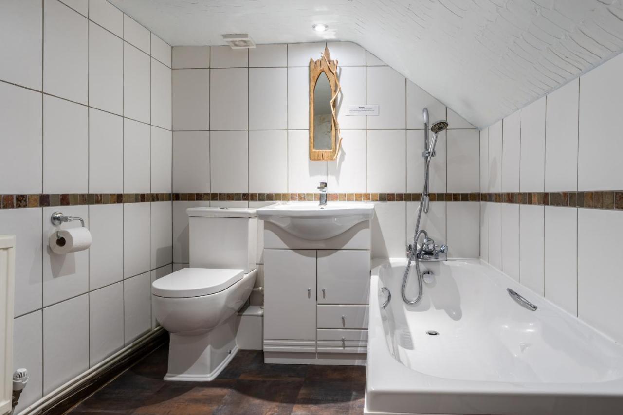 Finest Retreats - The Old Church House Inn Broadhempston 外观 照片