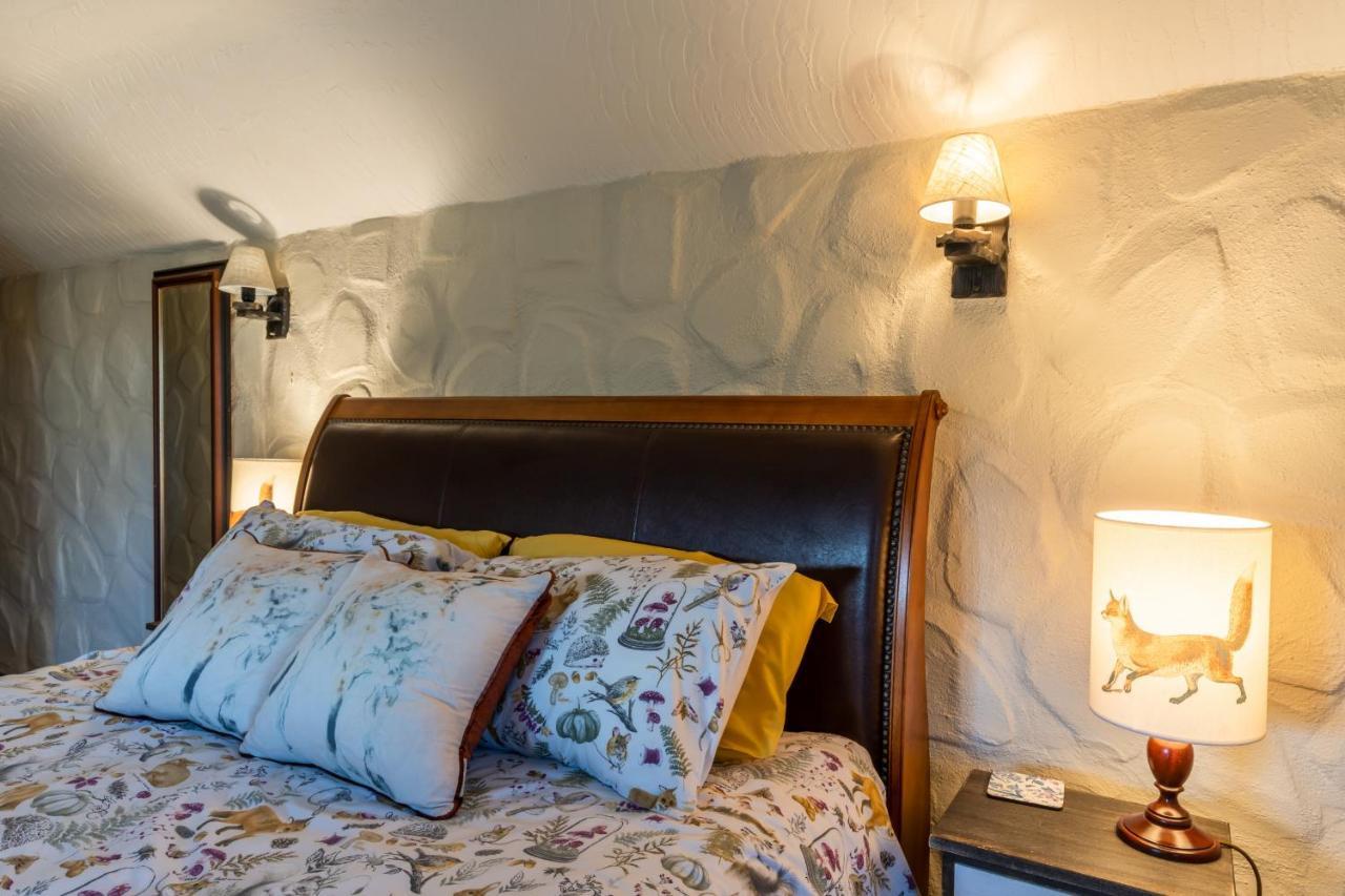 Finest Retreats - The Old Church House Inn Broadhempston 外观 照片